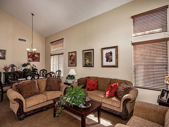 5th image of 10220 W Hilton Ave