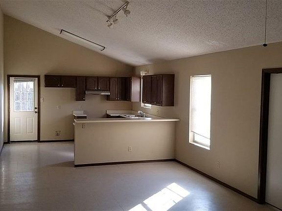 4th image of 4109 Morelia Ave