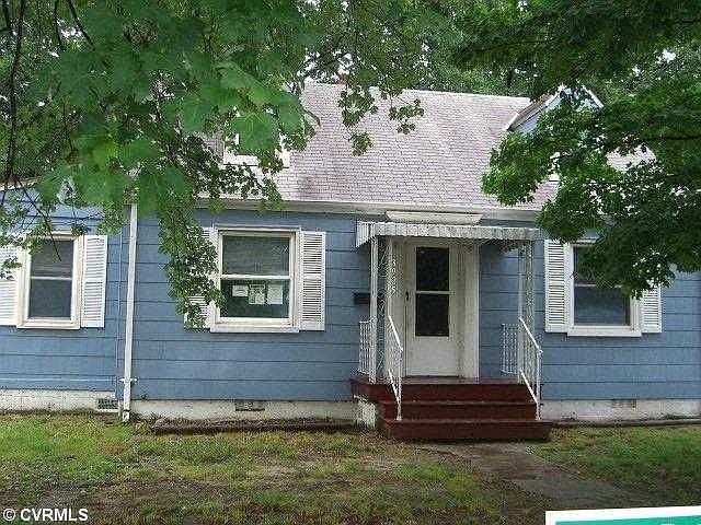 1st image of 3925 E Chatham Dr