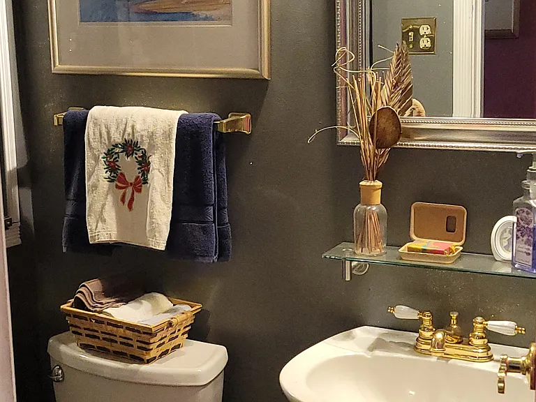 powder room