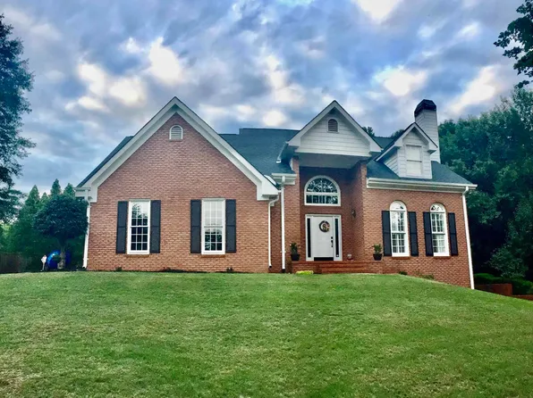 233 Magnolia Dr, Winder, GA 30680