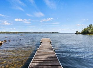 5 Coveside Ln, Raymond, ME 04071