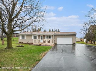 1092 W Columbia Rd, Mason, MI 48854