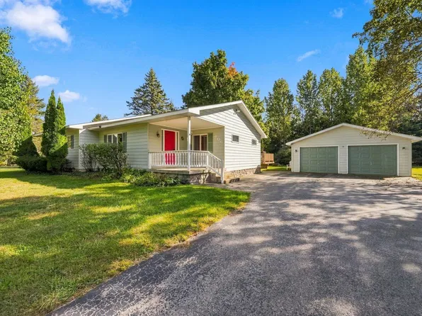 406 E 3rd St, Elk Rapids, MI 49629