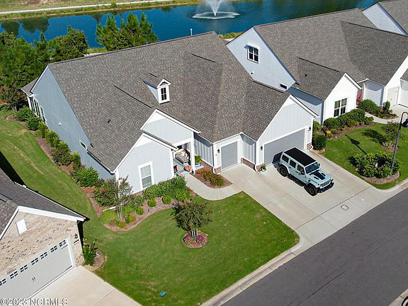 3rd image of 444 Deveraux Drive
