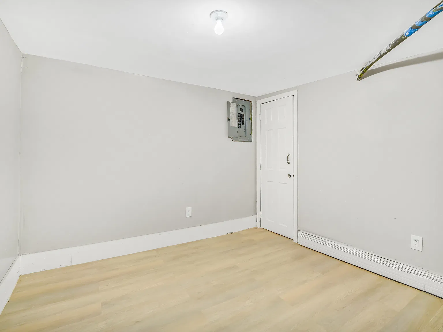 2 bed, 1.5 bath, 744 sqft, $1,400 — Photo 3