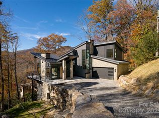 371 Oklahoma Rd, Black Mountain, NC 28711