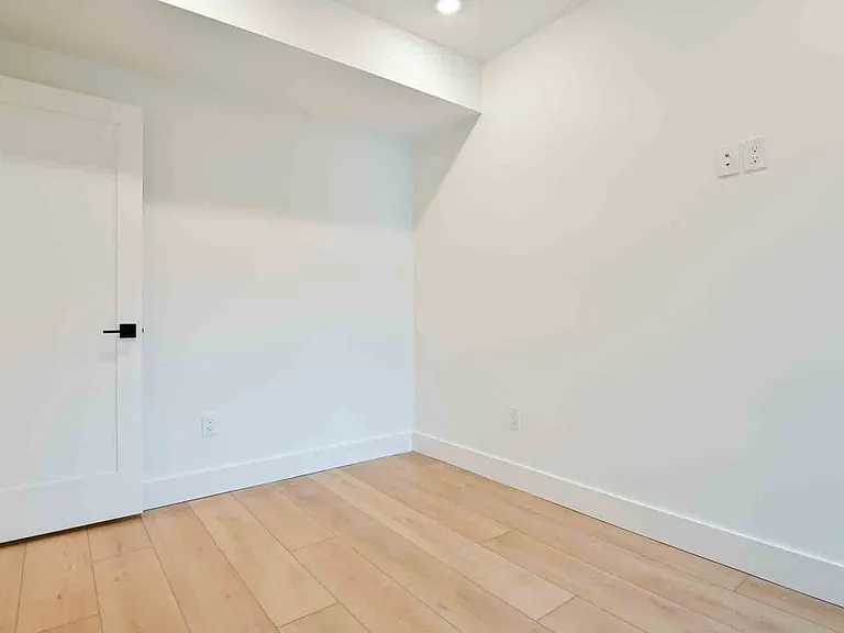 2641 4th St NE #2 — Photo 49