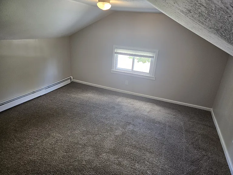 181 E Lorain St — Photo 14