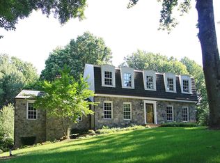 932 Welham Green Rd, Great Falls, VA 22066