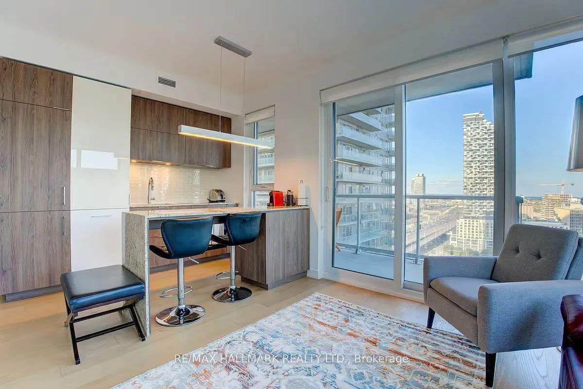 2 bed, $3,200 — Photo 2