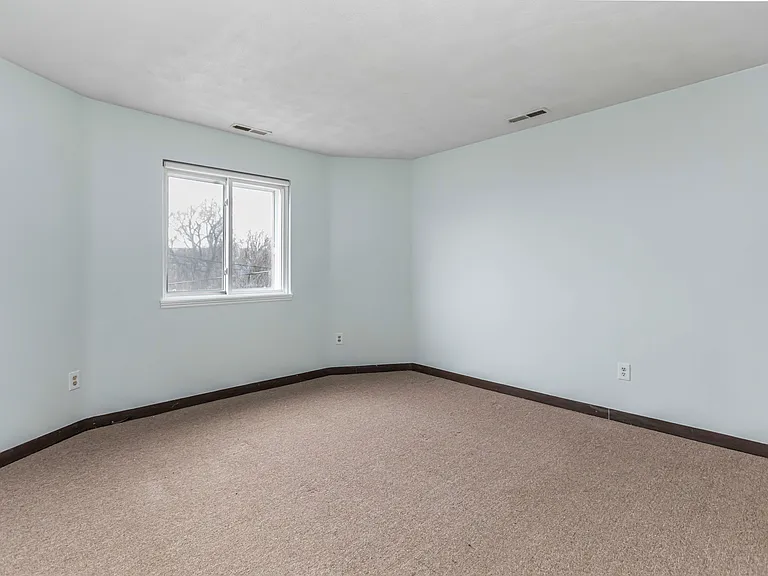 98 State Rd #3 — Photo 19