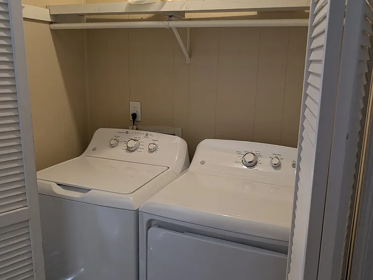 Washer & Dryer Included