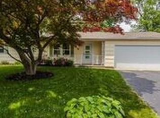 65 Greenlawn Dr, Rochester, NY 14622