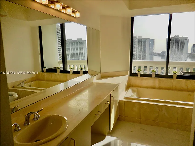 1000 Island Blvd #2308 — Photo 34