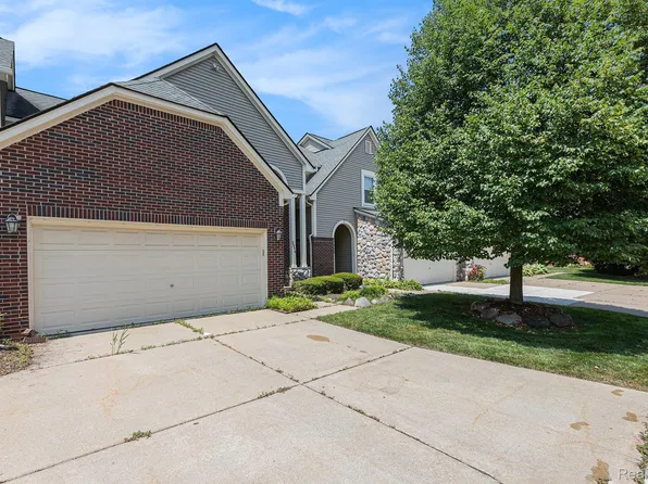 2046 Preserve Cir, Canton, MI 48188