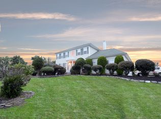 76 Suydam Rd, Somerset, NJ 08873