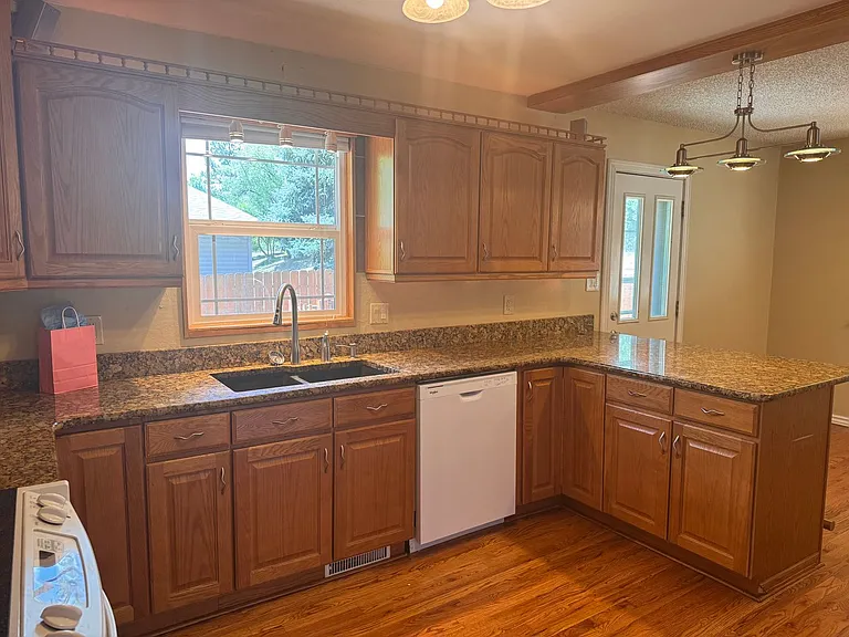 3131 W Platte Ave — Photo 8