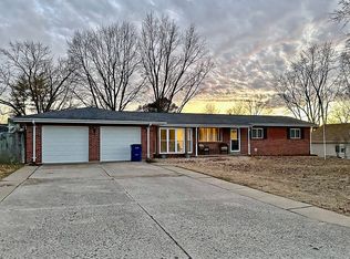 3048 Meramar Ct, Saint Louis, MO 63129