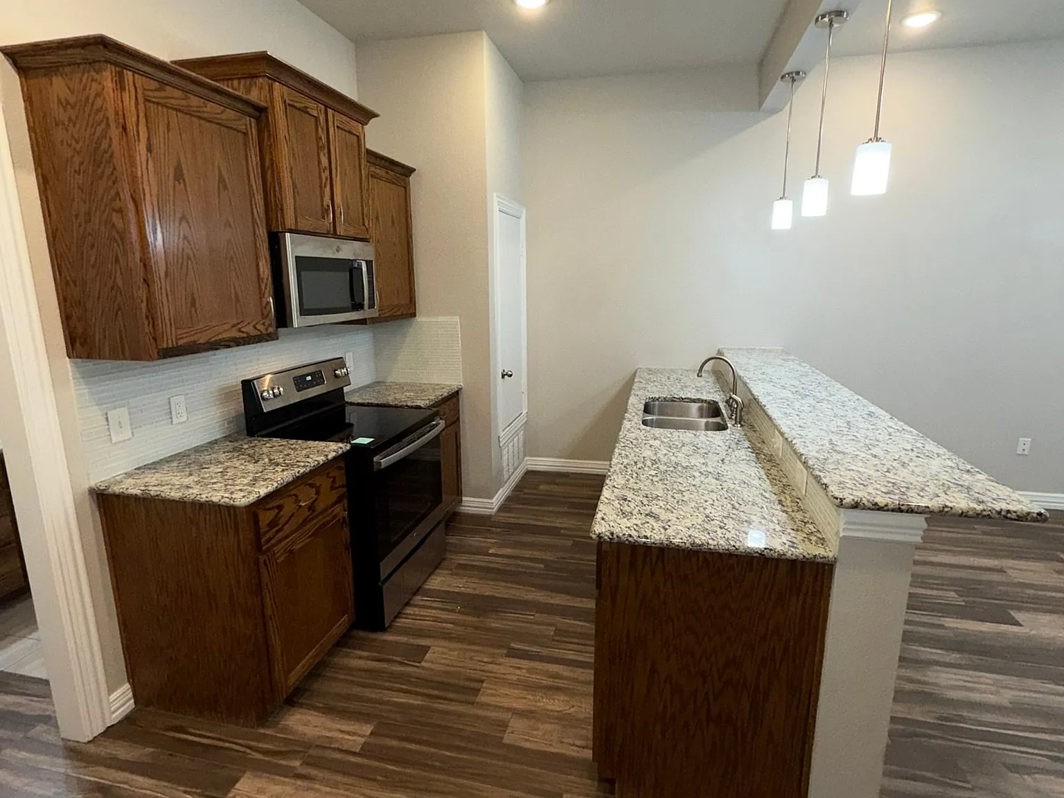 3206 Addison Way — Photo 1