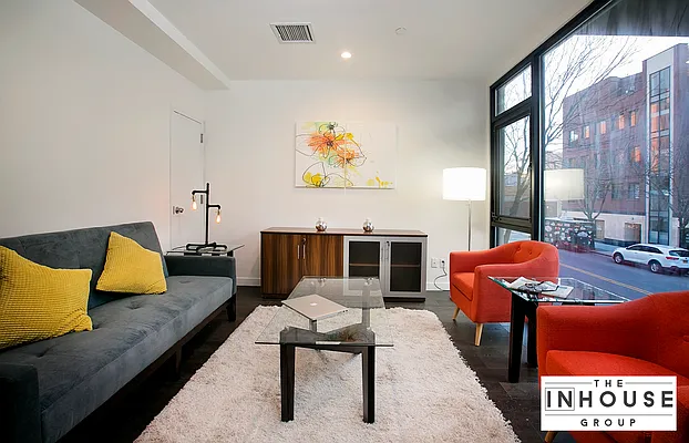 Sold by The In House Group | media 18