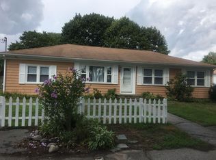 91 Brookfield Blvd, Warwick, RI 02888