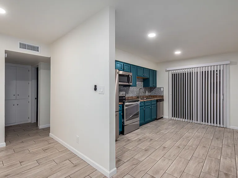 5107 N 28th Dr #3 — Photo 14