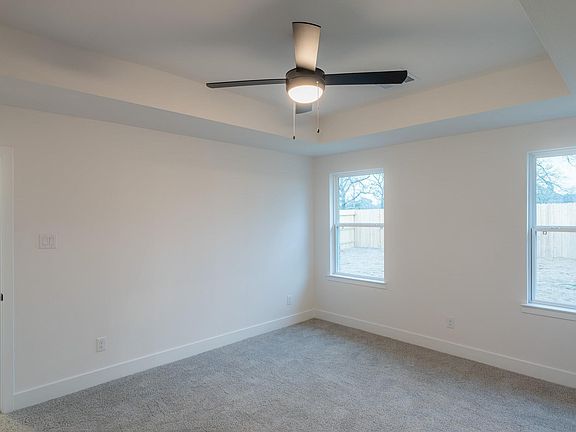 5th image of 4406 W Bayou Maison Cir