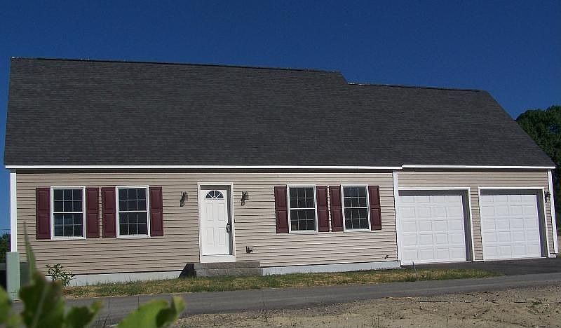 2nd image of 6 Goldfinch Dr