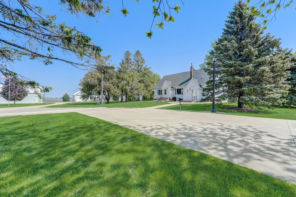 441st Ave-001