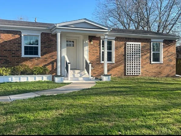 2105 Cabot Cir, Bryan, TX 77803