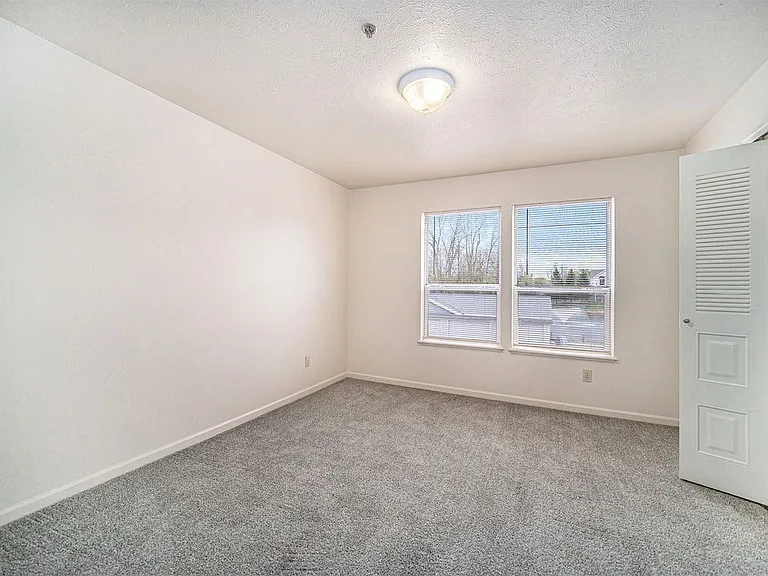 Canal 2 Apartments — Photo 10