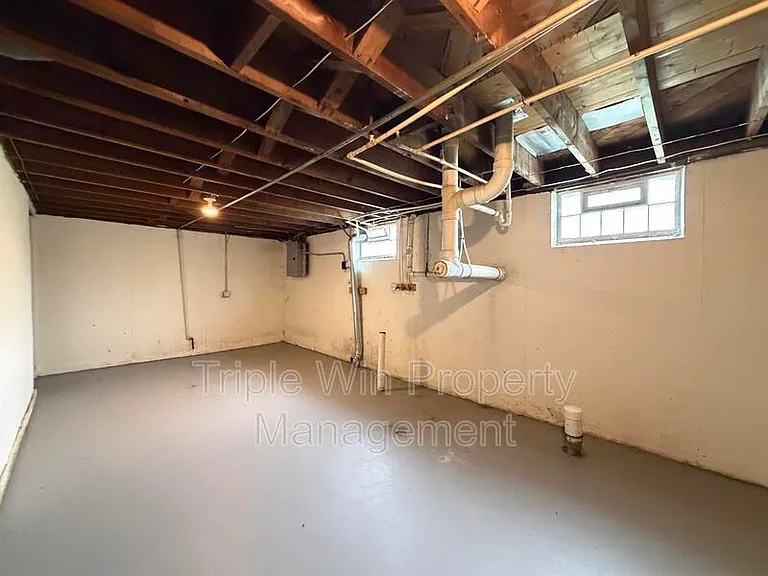 9739 Balboa Dr — Photo 23
