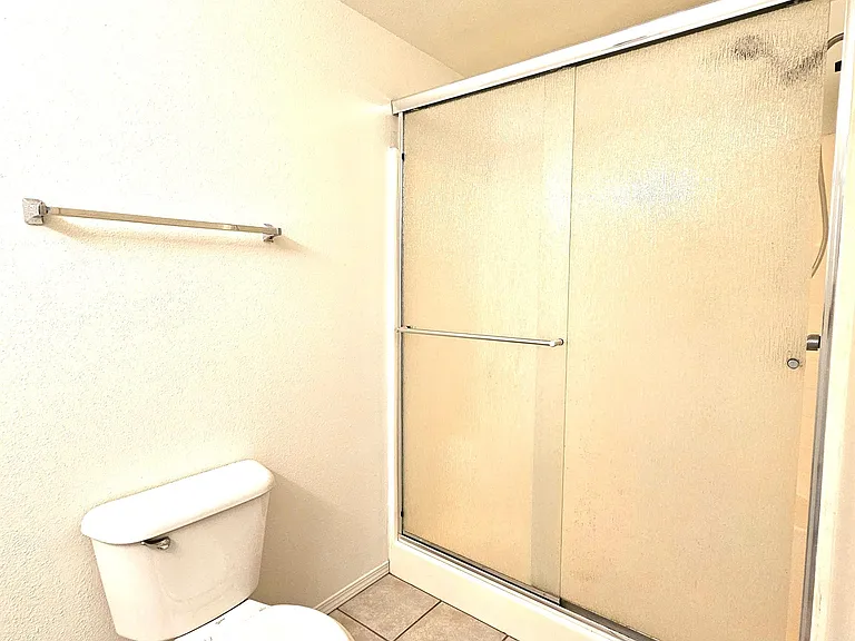 9703 NE Tenny Creek Dr — Photo 17