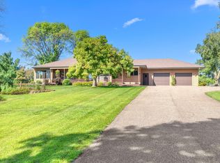 37834 Hemingway Ave, North Branch, MN 55056