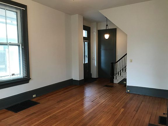 5th image of 2650 Bellevue Ave #A