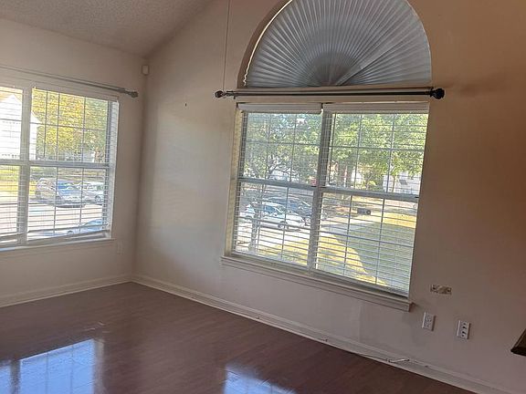 5th image of 10409 Beacon Ridge Dr #8-201