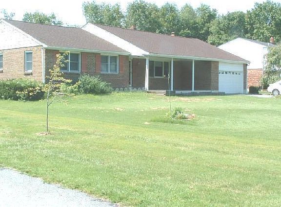 3rd image of 132 Carlotta Dr