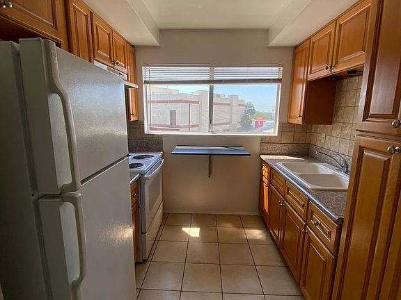 5th image of 8140 Bright Ave #10