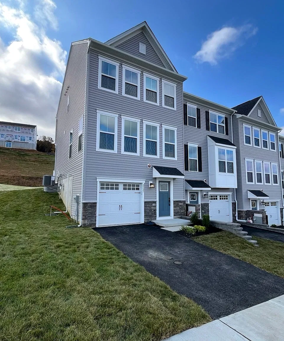 3 bed, 2.5 bath, 1723 sqft, $2,900 — Photo 3