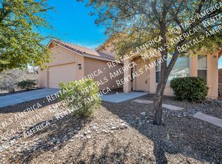 8186 E Smooth Sumac Ln, Tucson, AZ 85710