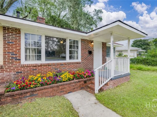 2004 N Fernwood Drive, Savannah, GA 31404