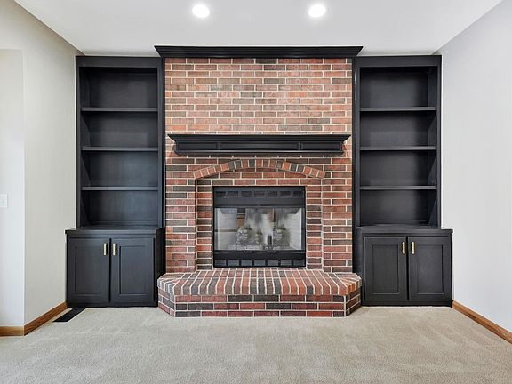 2nd image of 2315 N Vinegate Ct
