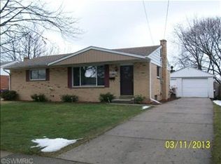 1737 Carlton Ave NE, Grand Rapids, MI 49505