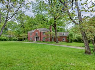 4 Montgomery Pl, Decatur, IL 62522