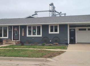 301 E Iowa St, Monona, IA 52159