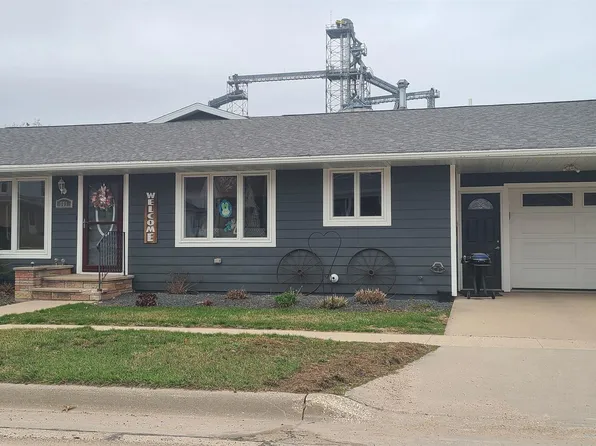 301 E Iowa St, Monona, IA 52159