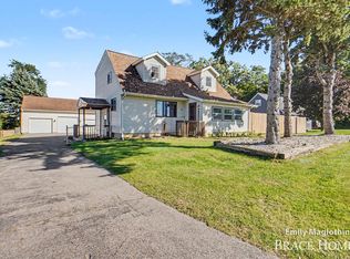 9422 Sparta Ave NW, Sparta, MI 49345