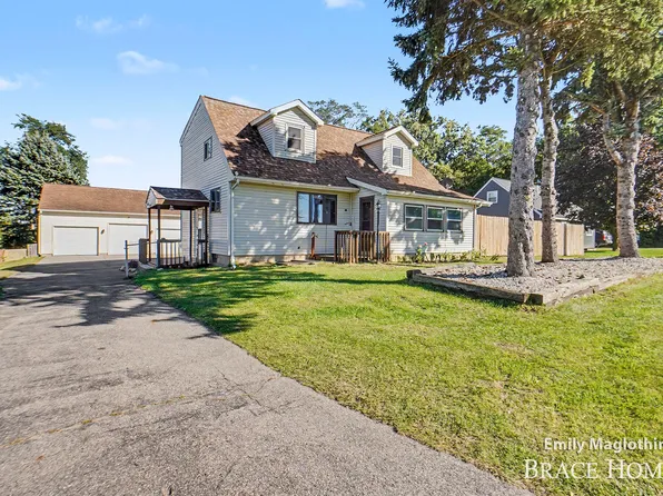 9422 Sparta Ave NW, Sparta, MI 49345