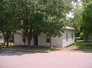 1108 Front St, Eden, NC 27288